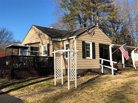 Zillow yadkin county nc - North Carolina Real Estate. 51 Results. Yadkin County, NC Real Estate & Homes For Sale. Add Location. Hide Map. Order By. Sale Pending. 1/31. 3105 Clyde Rd Boonville, …